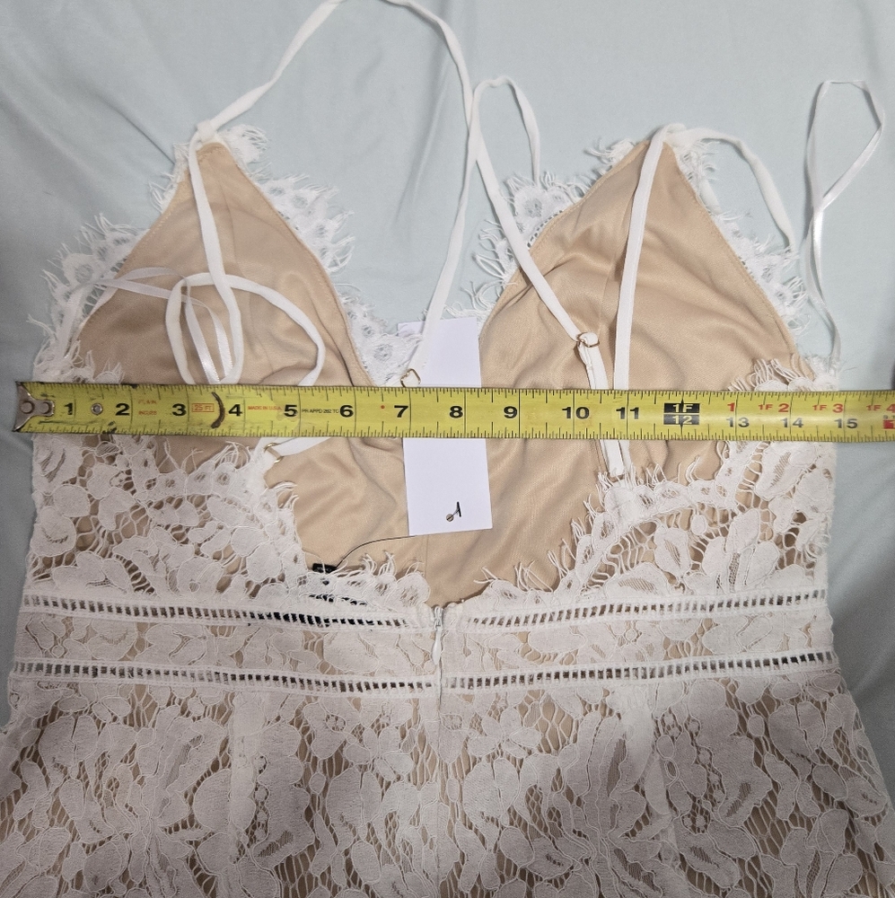 Aakaa Ivory Lace Jumpsuit Graduation/Brides - Picture 12 of 16